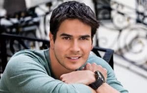 Fue el actor más guapo de las telenovelas de Televisa, se fue de México sin dar una explicación y ahora revela el motivo