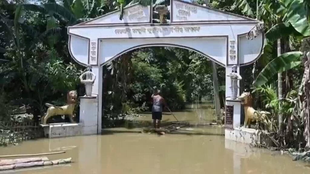 Fuertes lluvias sumergen ciudades y pueblos en India y Pakistán