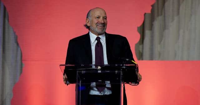 Howard Lutnick reconoce que mintió: sí viajó a la isla privada de Jeffrey Epstein