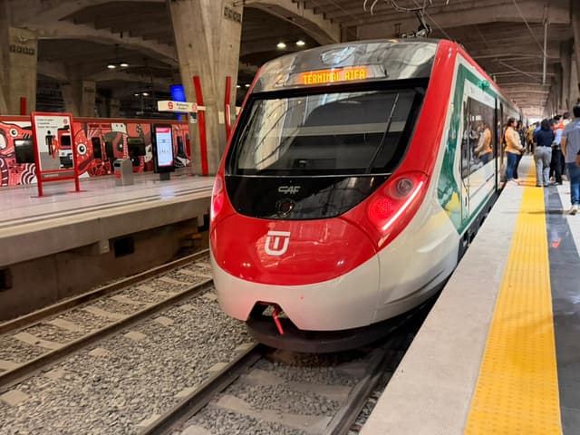 Inauguran Tren Suburbano Buenavista-AIFA; el viaje cuesta $45 pesos