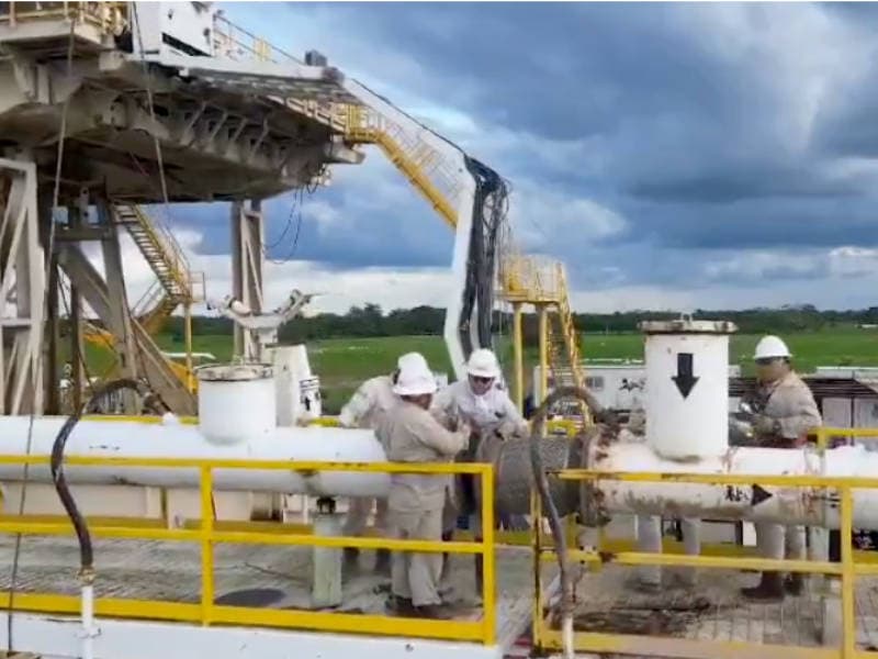 Inversión física de Pemex cae 27.3% en el primer semestre, pese al repunte de junio