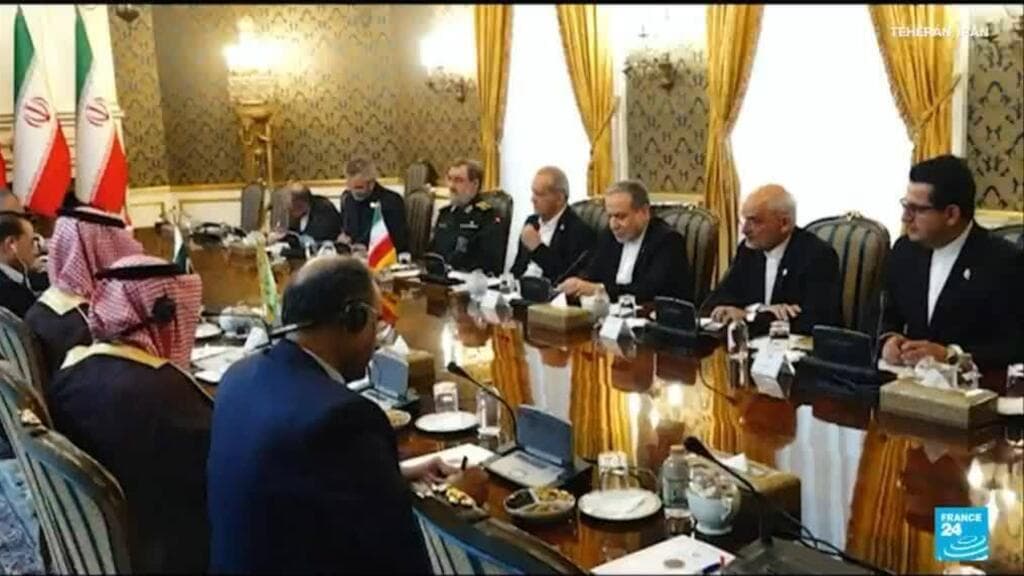 Reunión diplomática de alto nivel celebrada en Teherán entre Irán y los países del Pacto de La Meca.