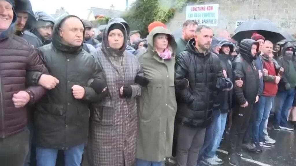 Irlanda del Norte: manifestantes bloquean calles para impedir movilización de Orden de Orange