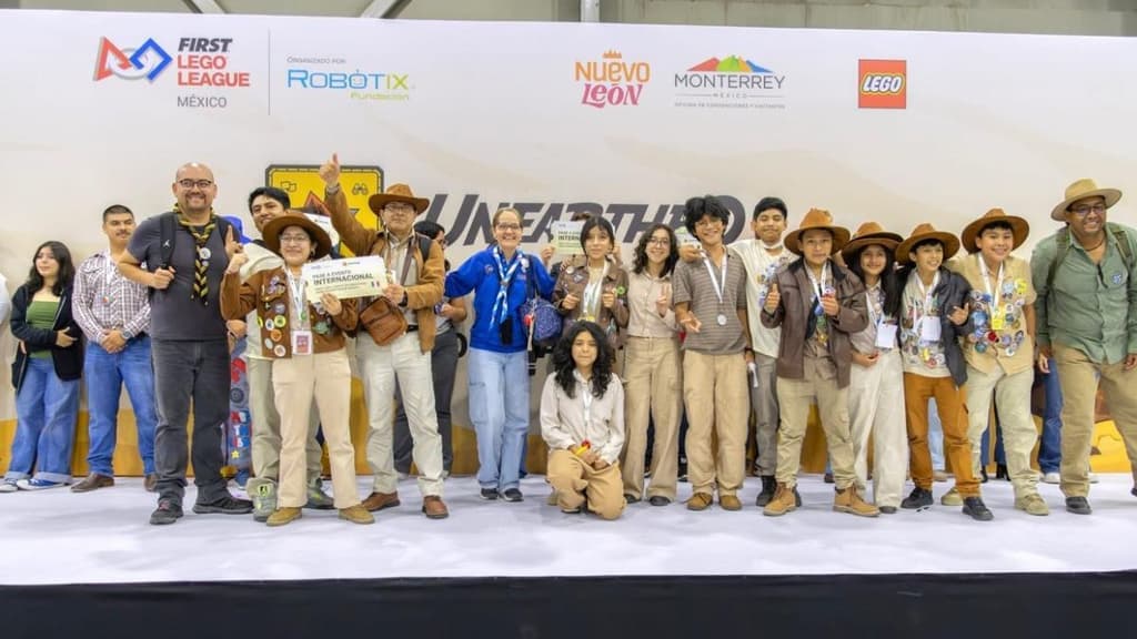 Jóvenes de Zumpango hacen historia con sus proyectos de robótica en Australia
