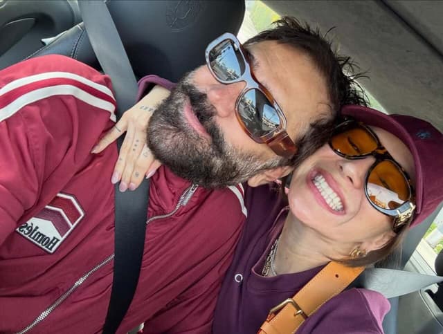 Karla Laveaga celebra el cumpleaños 55 de Alejandro Fernández y confirma su gran momento como pareja