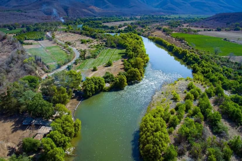 ¿La alberca natural más cálida de México? El Tanque de Laura, belleza en los límites de Colima