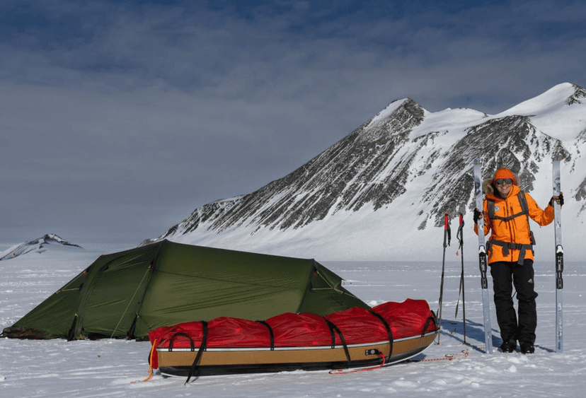La atleta mexicana Andy Dorantes hace historia tras alcanzar el Polo Sur antártico