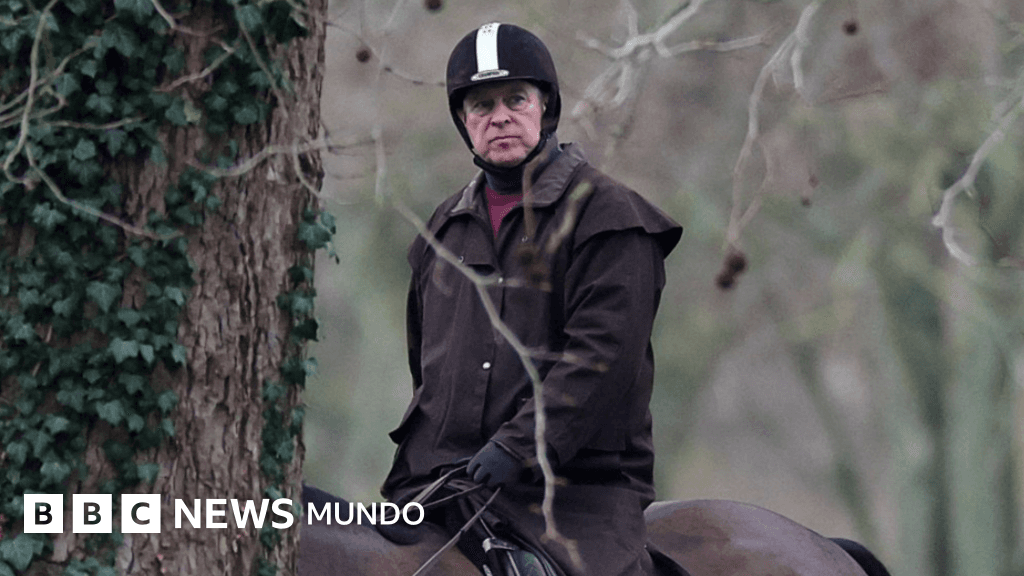 La caída del expríncipe Andrés: de "hijo favorito" de la reina Isabel II a ser el primer miembro de la familia real en ser arrestado en la historia moderna