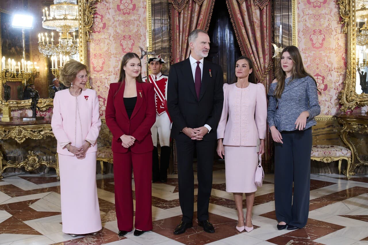 La familia real española, bajo una tormenta de escándalos financieros y sentimentales