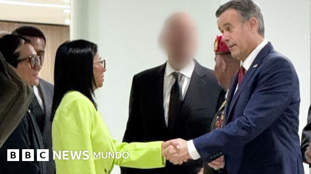 La "histórica" reunión de Delcy Rodríguez con el director de la CIA, el primer alto representante de EE.UU. en visitar Venezuela desde la captura de Maduro