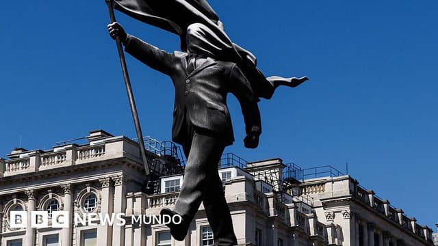 La misteriosa estatua de Banksy que apareció por sorpresa en el centro de Londres