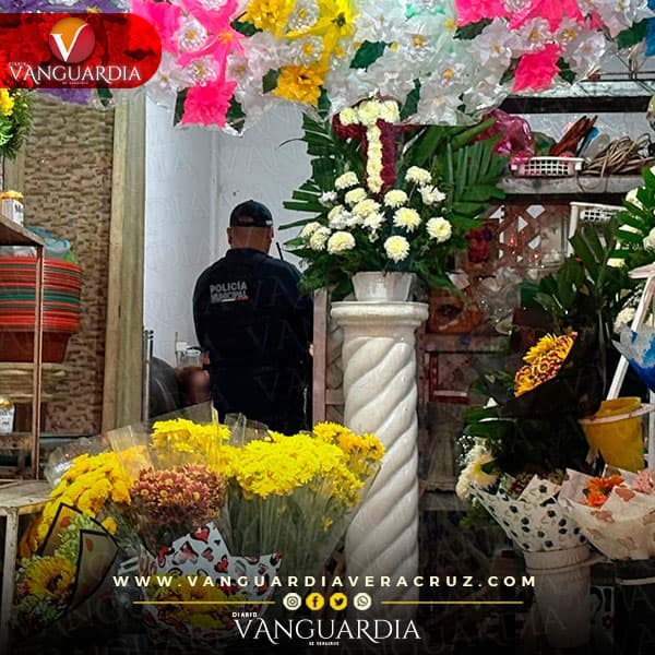 ¡La noquearon las chelas cuando trabajaba en una florería de la colonia Camacho, en Poza Rica!