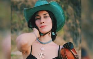 La violinista de Nodal se luce como modelo de trajes de baño, conquista en redes con estas fotos: “Es tan hermosa”