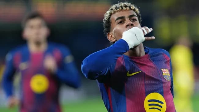 Lamine Yamal presume nueva marca de seguidores en plena Navidad