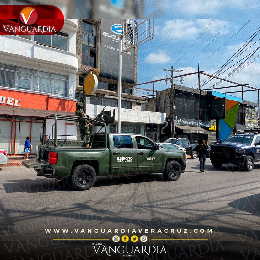 Lesionada tras ser arrollada por un vehículo Ford Mustang