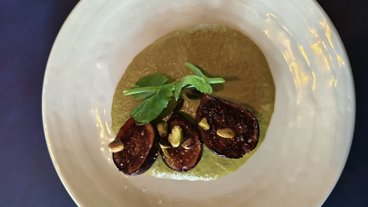 Platillos emblemáticos de la colaboración gastronómica entre Samos y Nicos.