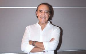 Luis Felipe Tovar abandona una entrevista en vivo al ver que se estaban llevando su camioneta, esto pasó | Video