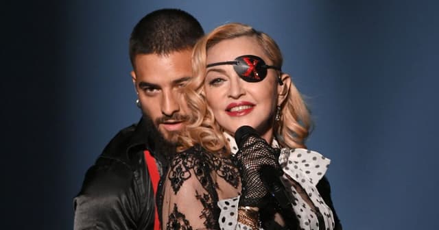 Maluma recuerda la escena más sensual junto a Madonna en el video de ‘Medellín: “No me lavé ese dedo”