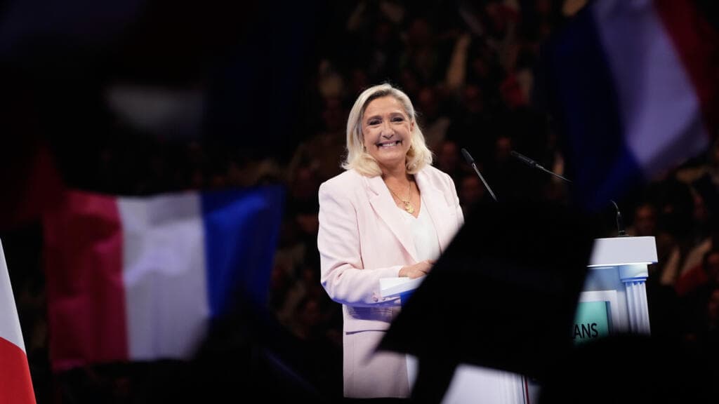 Marine Le Pen durante su discurso de lanzamiento de campaña en la ciudad de Orléans.