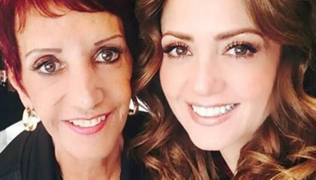 “Me gustaría abrazarla”: Andrea Legarreta llora al recordar a su mamá en el Día de las Madres