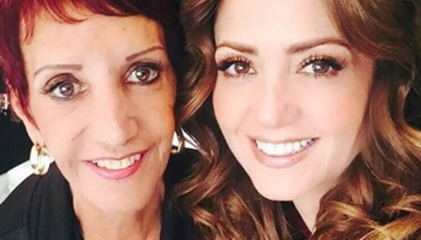 “Me gustaría abrazarla”: Andrea Legarreta llora al recordar a su mamá en el Día de las Madres