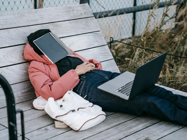 México cada vez usa más IA, pero la usa para hacer tareas, no para innovar