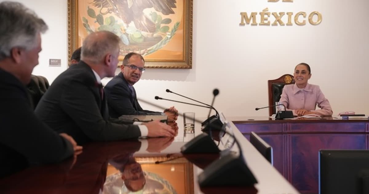 México firma acuerdo con Liomont y Moderna para producir vacunas con ARN mensajero