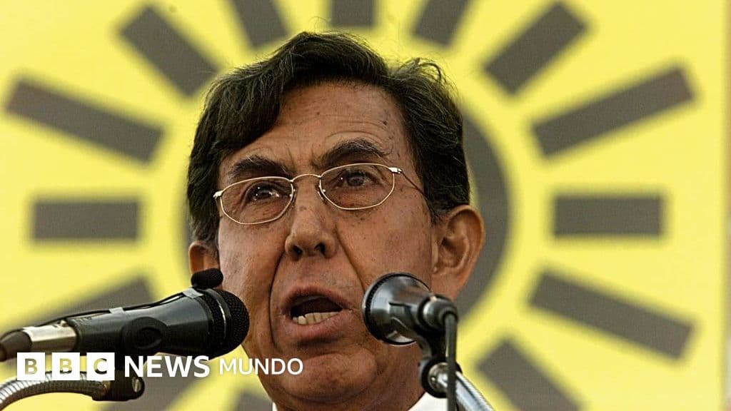 El ingeniero Cuauhtémoc Cárdenas durante uno de sus mítines históricos.