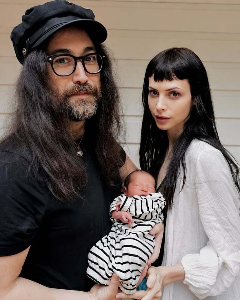 Nace el primer nieto de John Lennon: su hijo Sean Ono Lennon da la bienvenida a su primer hijo