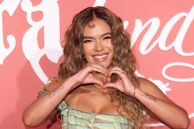 No defraudó: Karol G debuta se corona en Coachella como la primera headliner latina de la historia