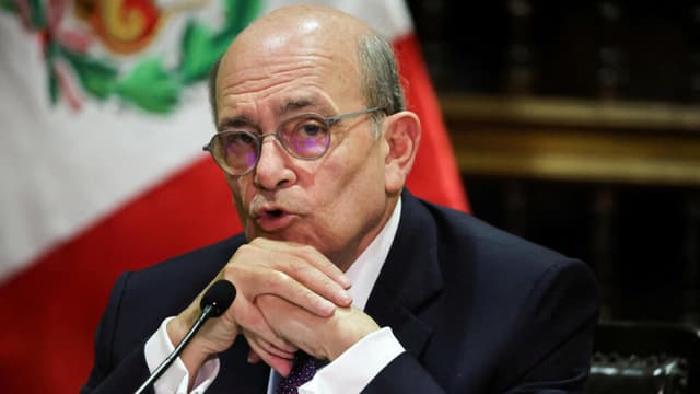 Nueva crisis en Perú: la compra millonaria de aviones F-16 a EE. UU. provoca un cisma en el Gobierno