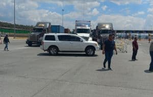 Otra vez cierran carreteras en el norte de Tamaulipas, en demanda de apoyos al campo