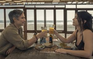 Paulina Dávila y Gael García Bernal exploran en la serie "Santita" el amor y la discapacidad