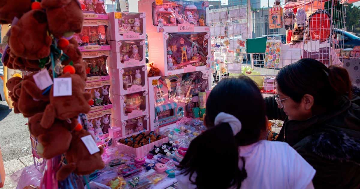 ¿Piensas regalar juguetes? Expertos dan tips para saber si tienen tóxicos peligrosos