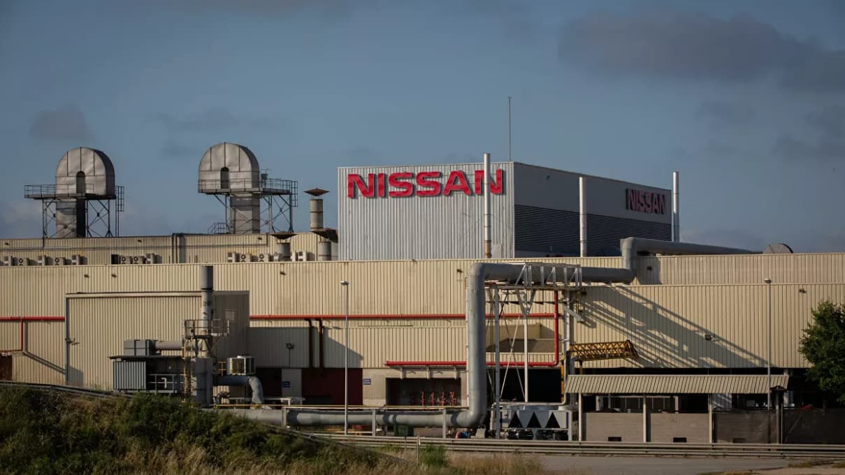Producción de autos en México cae en agosto; Nissan se desploma 25.96%