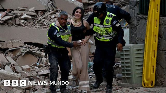 Qué se sabe de los dos fuertes terremotos que sacudieron la costa central de Venezuela causando muertes y daños en Caracas y sus alrededores