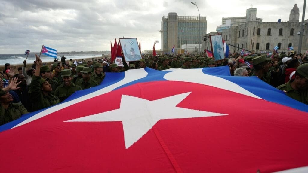 ¿Qué se sabe del acuerdo económico que Trump planea para Cuba sin cambiar al régimen, según 'USA Today'?