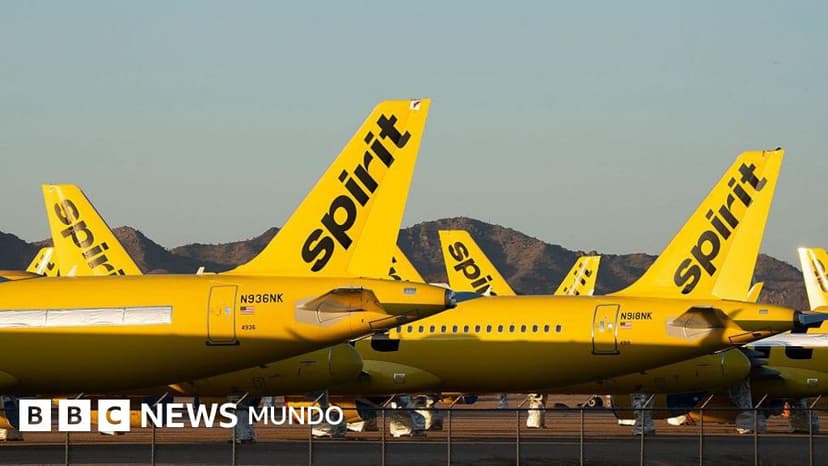 Qué significa para los precios de los vuelos que las aerolíneas de bajo costo estén en crisis