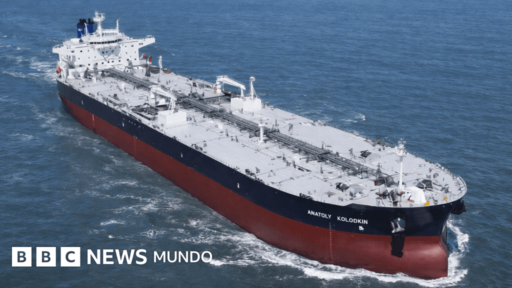 Qué tanto aliviará la crisis energética de Cuba la llegada de un buque ruso con petróleo