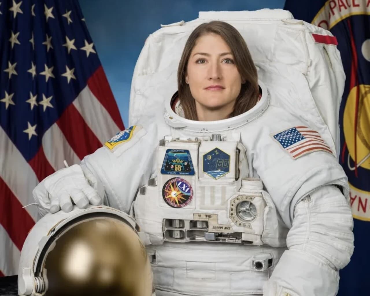 Quién es Christina Koch, la primera mujer que viajará a la Luna con Artemis II