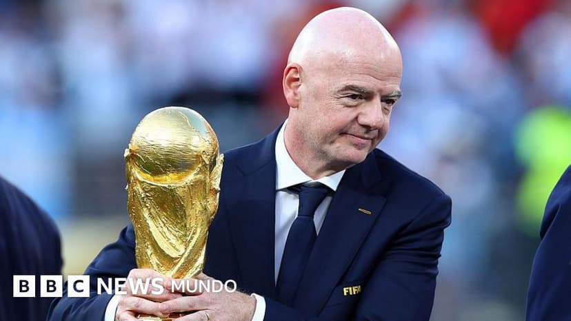 Quién es Gianni Infantino y cómo llegó a ser el hombre más poderoso (y polémico) del fútbol mundial