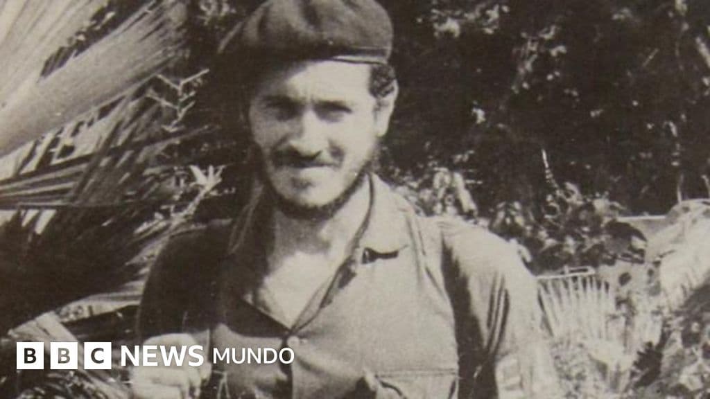 Quien fue Camilo Torres, el "cura guerrillero" del ELN en Colombia cuyos restos fueron entregados 60 años después de su muerte en combate
