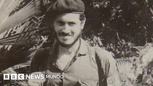 Quien fue Camilo Torres, el "cura guerrillero" del ELN en Colombia cuyos restos fueron entregados 60 años después de su muerte en combate