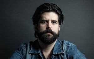 Raúl Campos se arriesga con su ópera prima "Sobriedad me estás matando"