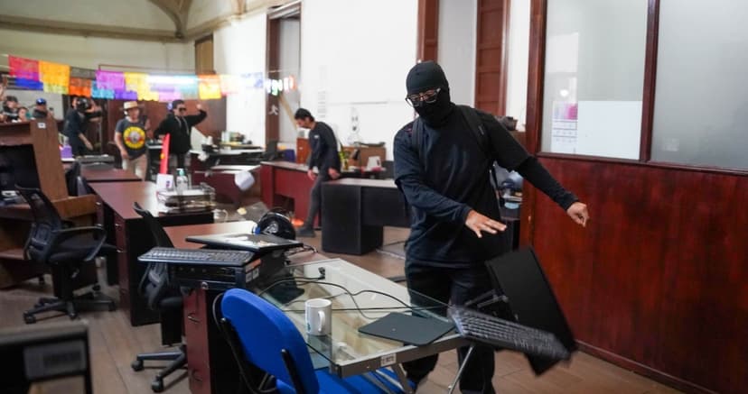 Raúl Meza queda libre tras protestas en Michoacán por el asesinato de Carlos Manzo