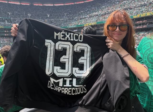 Regina Blandón divide opiniones tras alzar la voz por las madres buscadoras durante inauguración del Mundial