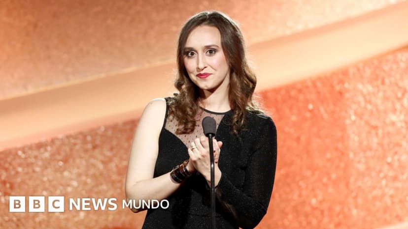 Sabrina González Pasterski, la física de origen cubano que construyó un avión a los 14 años y cuyo trabajo fue citado por Stephen Hawking