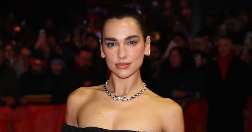 Samsung responde a la demanda de Dua Lipa y niega uso indebido de su imagen