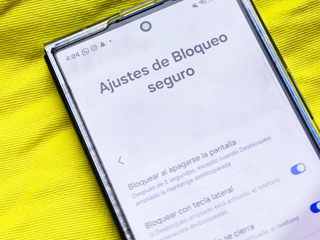 Samsung tiene una función de seguridad que bloquea el acceso al apagado y al Wi-Fi desde la pantalla bloqueada. Así funciona