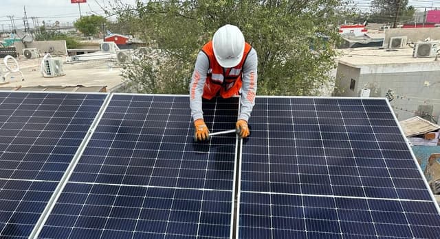 SEDENER se abre al diálogo para fortalecer la seguridad de las instalaciones de paneles solares